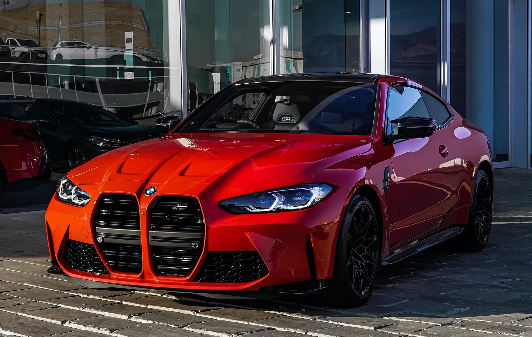 hasnain_official-car-8157299_1920 BMW