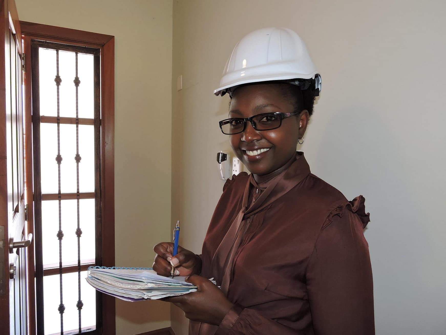 sagoodi-engineer-1612104_1920 Electrical Engineer Jobs