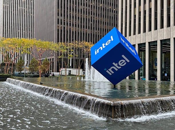 37552